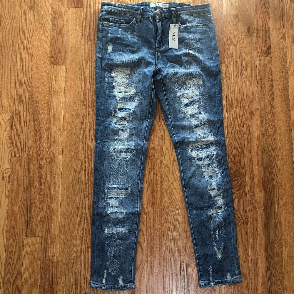 SL8 Distressed Jeans Size 28 NWT